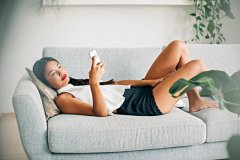 <b>手机看新闻APP赚钱是真的嘛？如何日赚200【附收款图】</b>