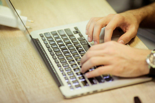 网站怎么优化排名？