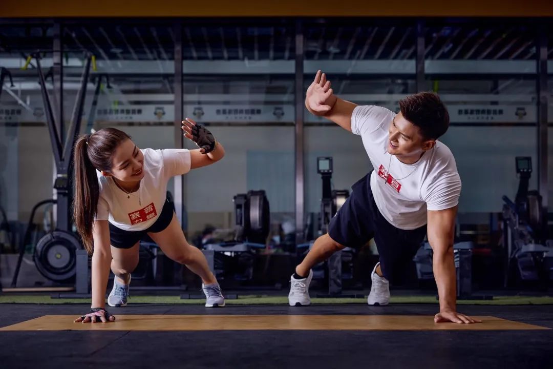 一个鸡蛋大概重多少克(蛋白质的用量) 一个鸡蛋大概重多少克(蛋白质的用量)