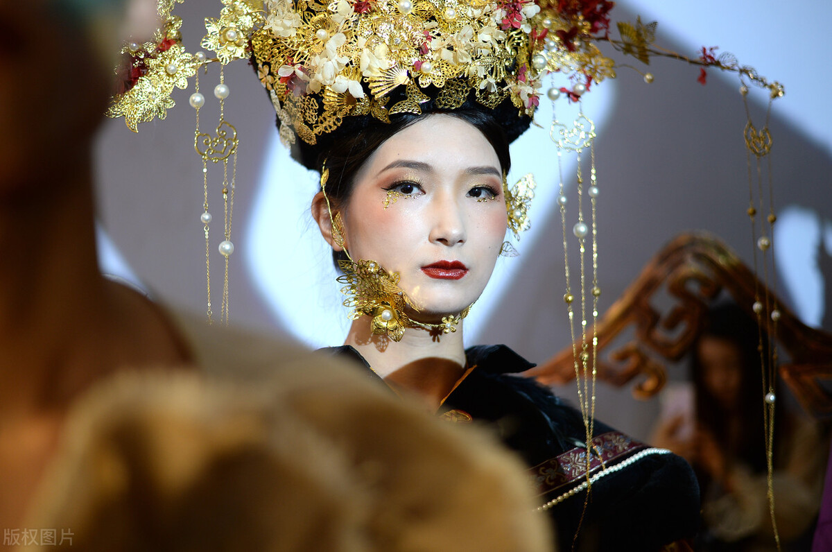 三国演义的主要内容30字左右(三国演义的主要内容400字) 三国演义的主要内容30字左右(三国演义的主要内容400字)