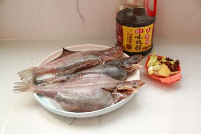 什么是偏口鱼(偏口鱼的做法步骤) 什么是偏口鱼(偏口鱼的做法步骤)