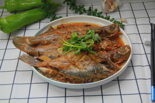 什么是偏口鱼(偏口鱼的做法步骤) 什么是偏口鱼(偏口鱼的做法步骤)