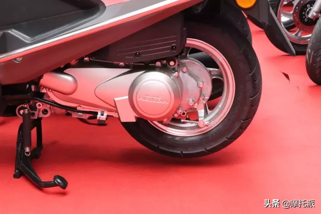 %title插图%num %title插图%num