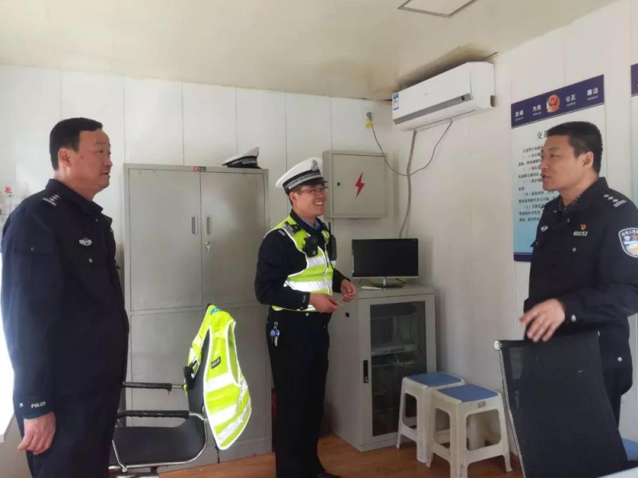 上海市公安局长张学(上海市公安局副局长) 上海市公安局长张学(上海市公安局副局长)