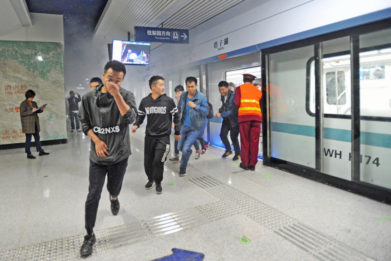 上海地铁爆炸图片(昨天晚上上海地铁爆炸) 上海地铁爆炸图片(昨天晚上上海地铁爆炸)