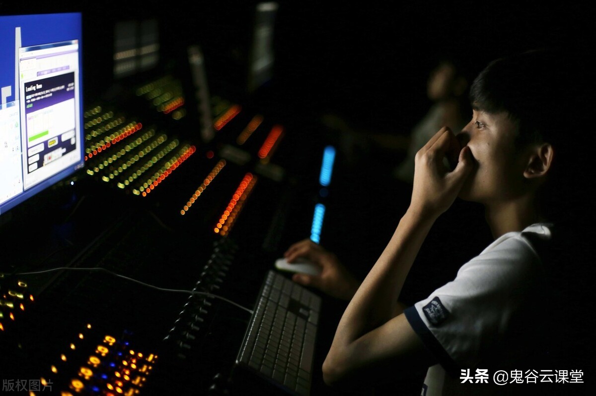 AE,C4D越来越火，学习影视后期，给初学者入坑的18条建议