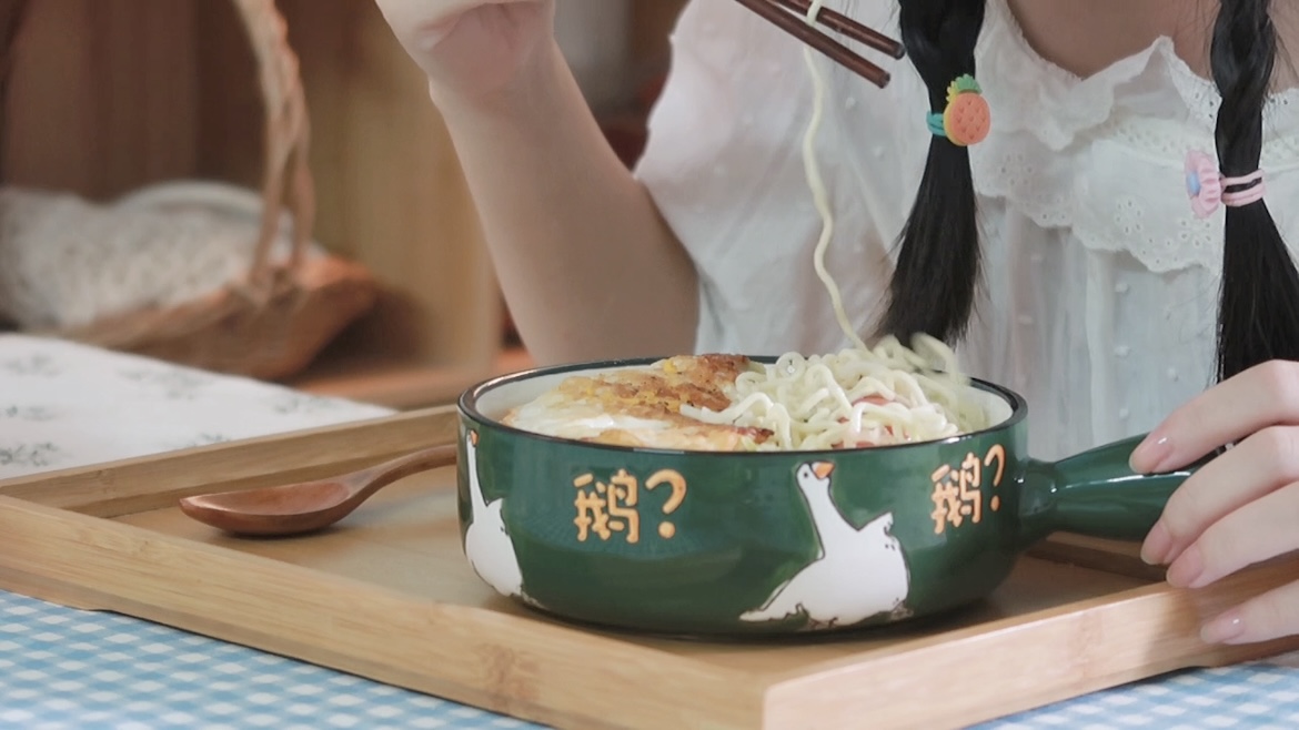 一个人做自媒体,我靠写作月收入过万,赚钱的前提是自律