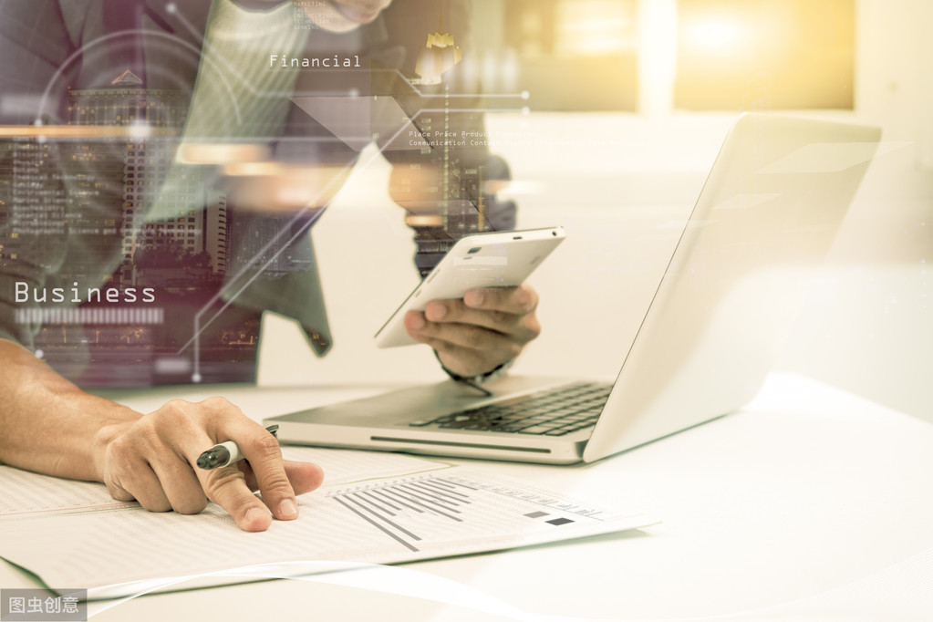 什么是自媒体?自媒体的赚钱方式和自媒体人的4个等级?