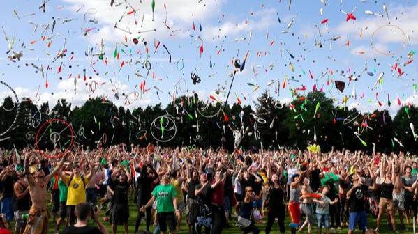 头条上想要有收入,需要满足哪些条件呢?3分钟学会在头条赚钱