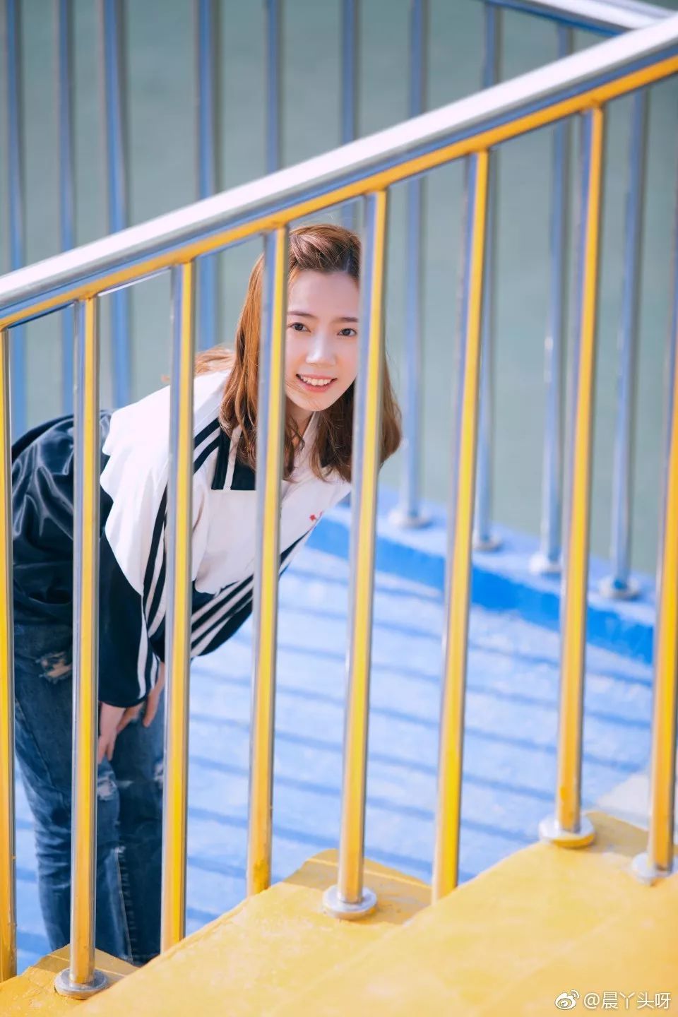 “不倒翁”美少女火了!身份曝光,秘密被扒,原来你是这种女人…