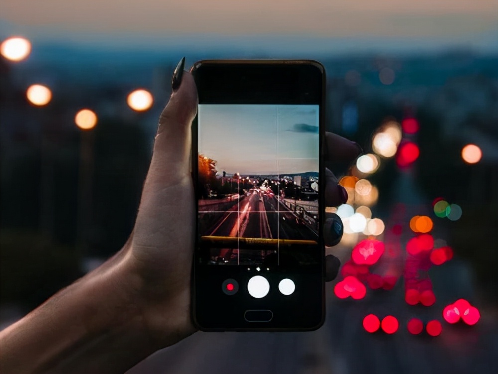 做维修的如何利用短视频年入百万?