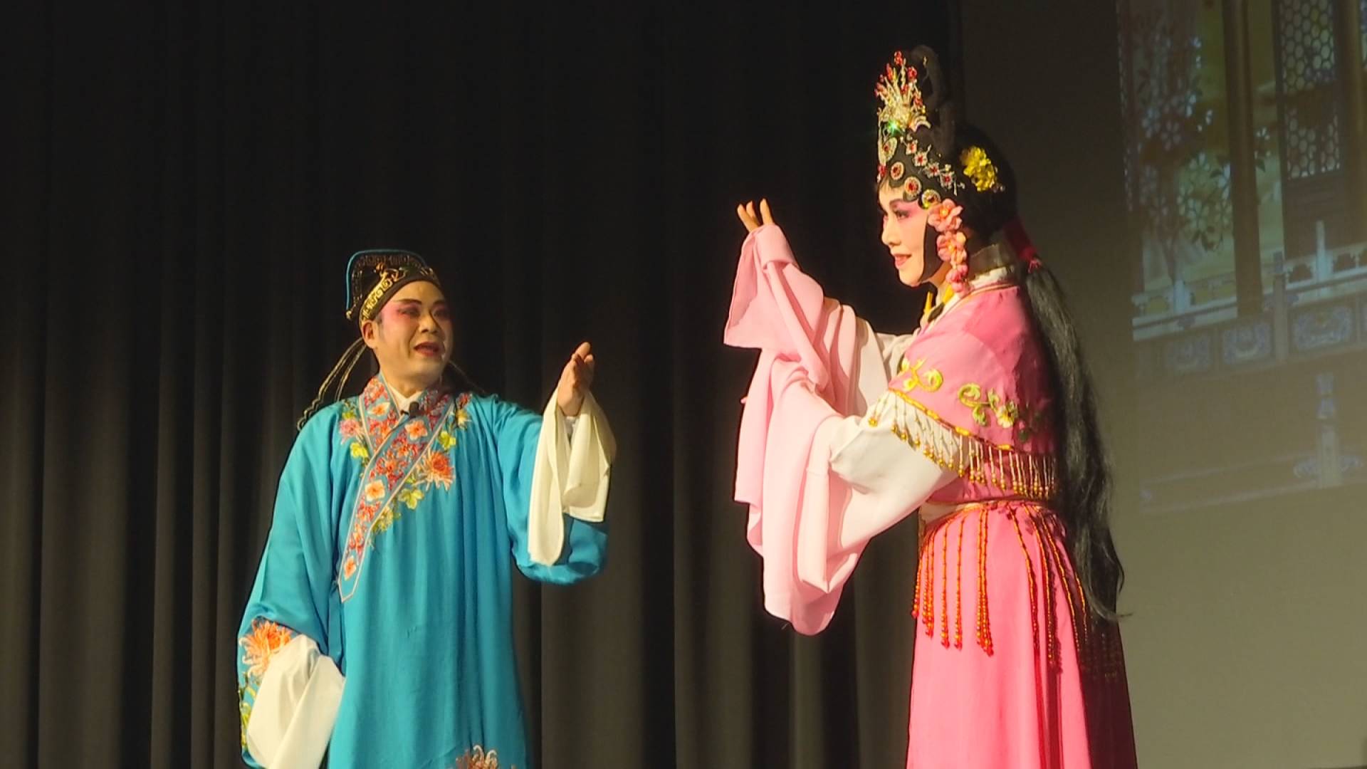 李明华:锦绣梨园 唱响心中的热爱