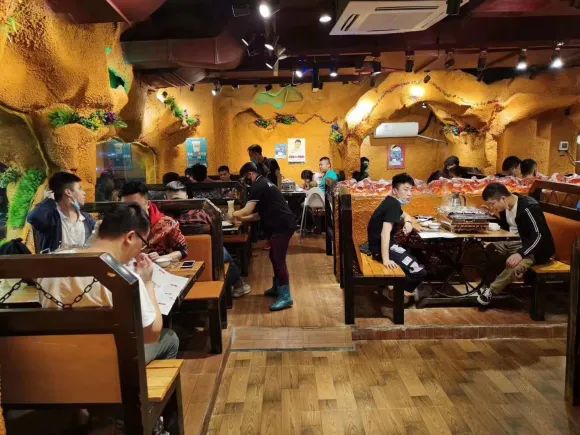 只有“傻瓜”才会去做网红,做网红背后的人赚得更多