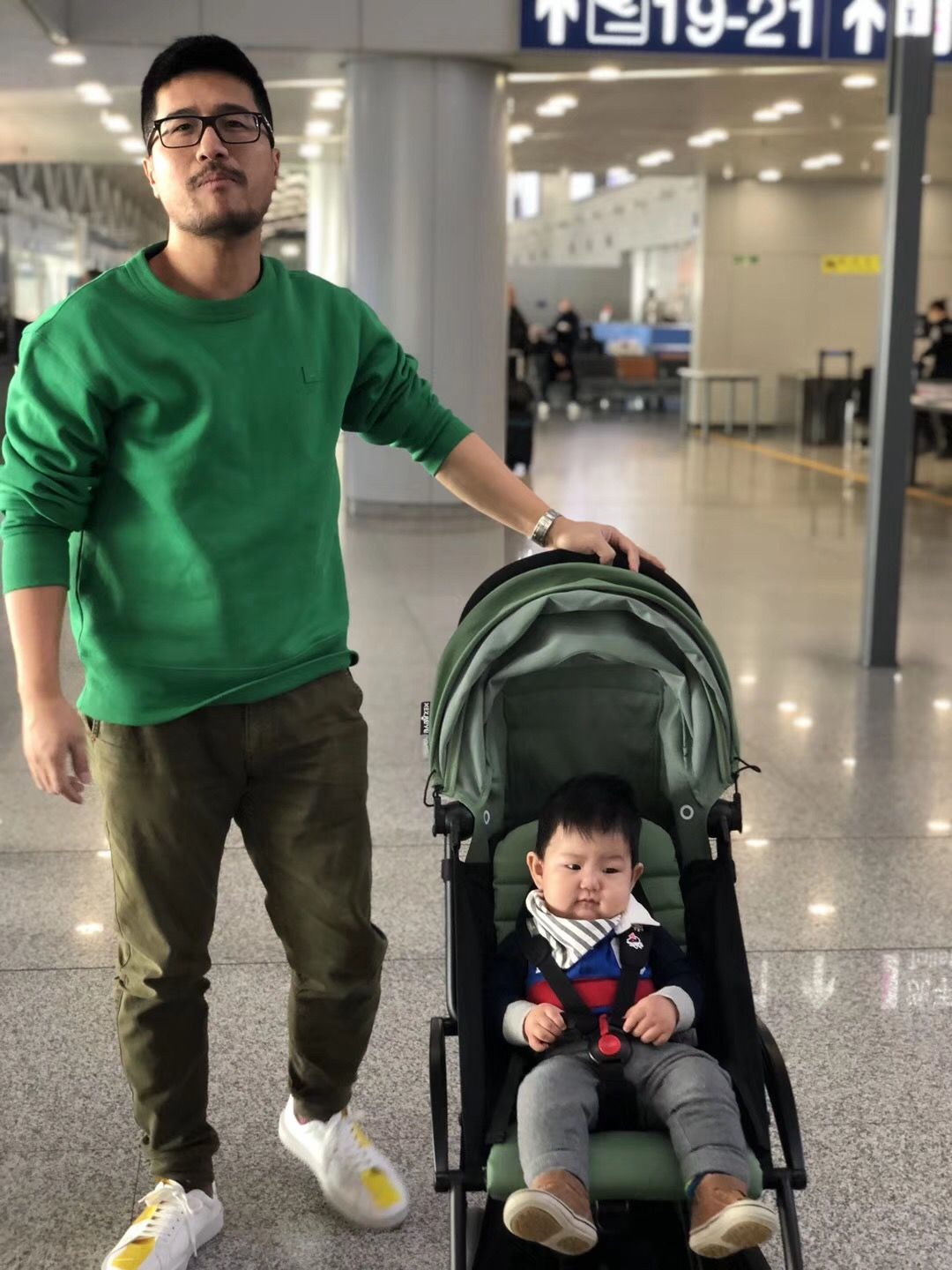 LOOK严明:从古代文学到电商创业,融资2200万美元做自媒体电商合伙人|浑水独家