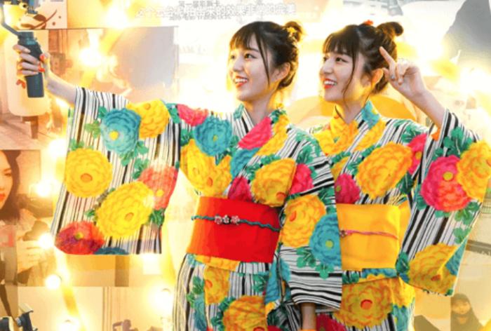 10亿老外视频发得欢,复旦硕士忙着收账单