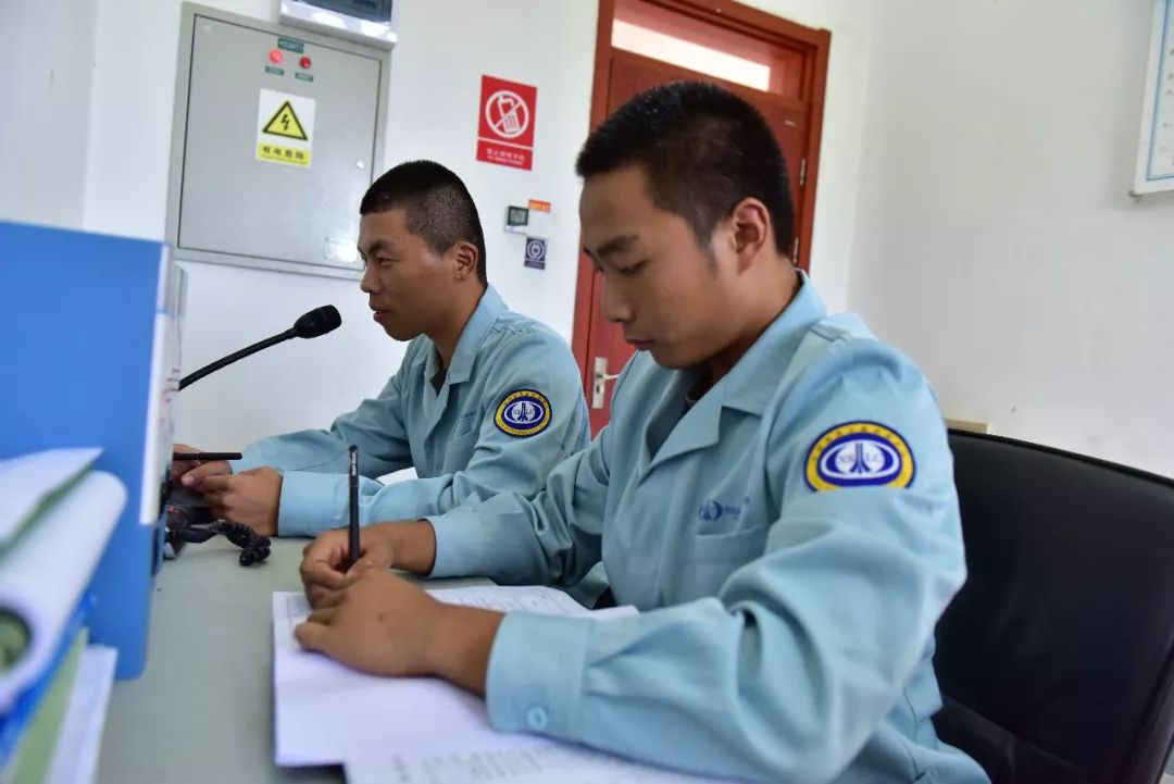 铜鼓岭上“牧星人”的忙碌春节