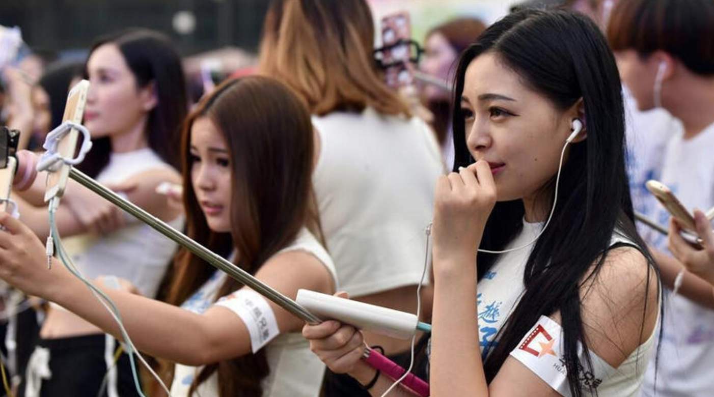 做短视频一个月赚2w,只需一部手机,他们究竟靠什么赚钱?