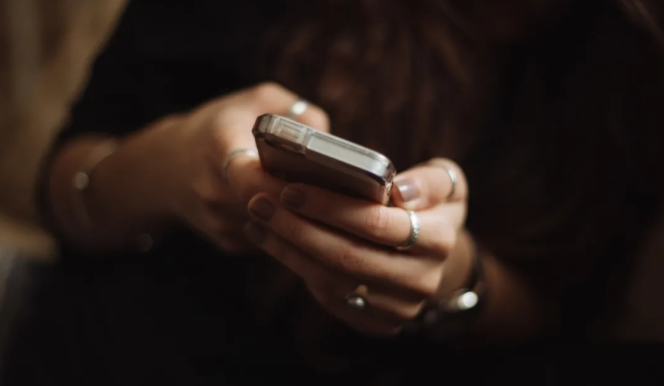 手把手教你靠在家读书赚钱月入过万:可怕的是你能行,却懒得去做