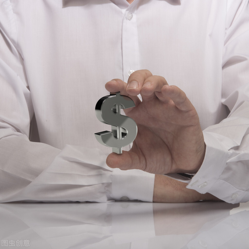 除了通过出售超过1亿个知识来赚钱外，除出售课程外，还有一系列不断有利可图的模型。