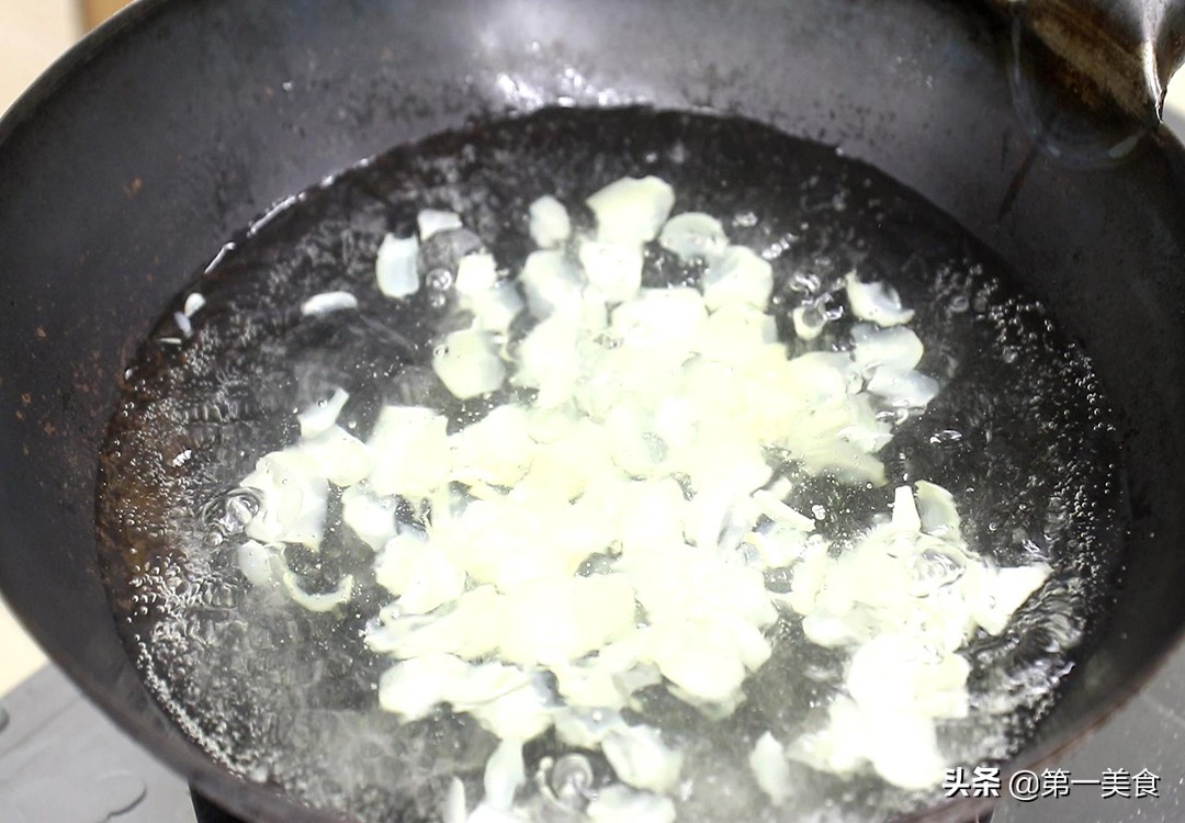 冬季女性养生食谱(推荐几款秋冬最好喝的营养汤食谱)(8)