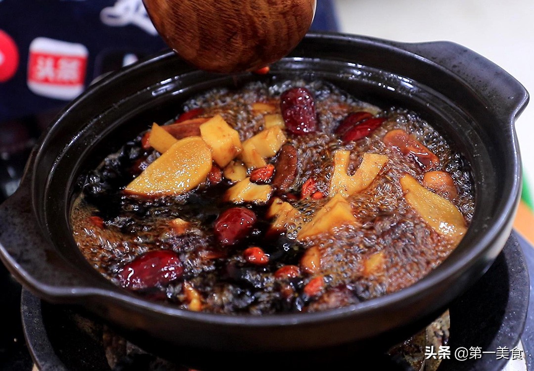 冬季女性养生食谱(推荐几款秋冬最好喝的营养汤食谱)(11)