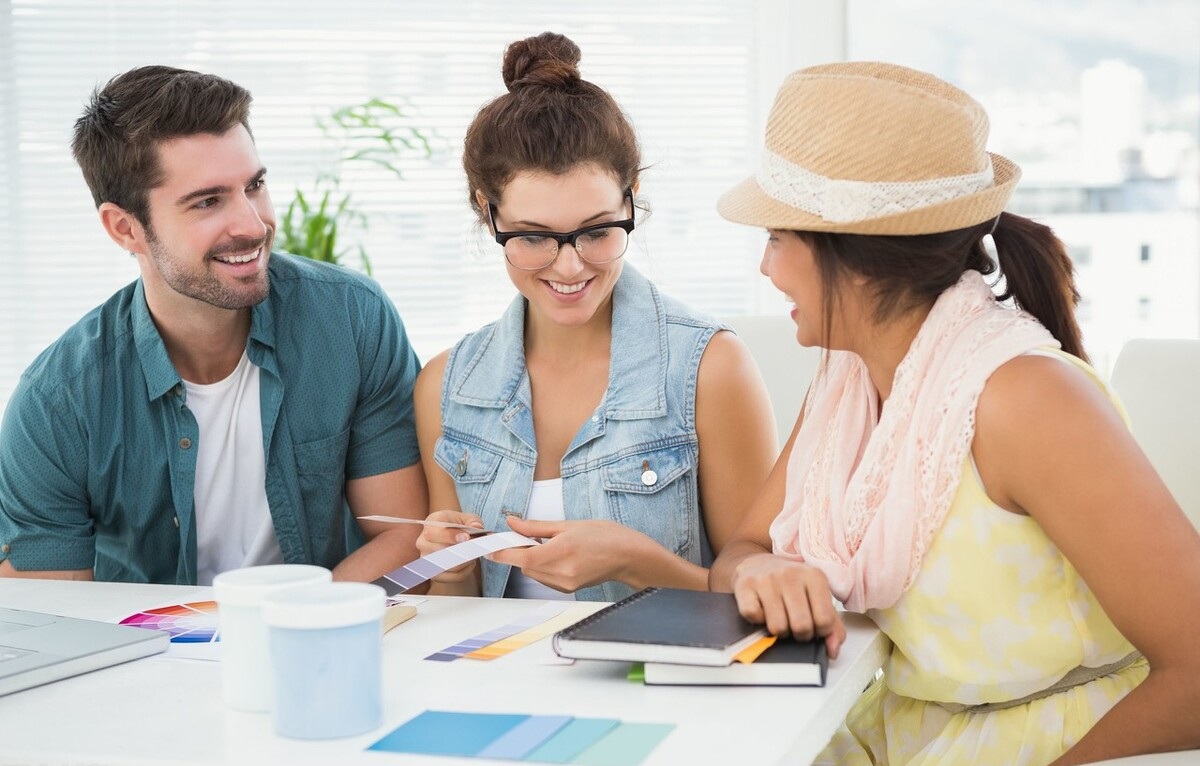 加客户微信问候语大全(销售加客户微信技巧和话术)(1)