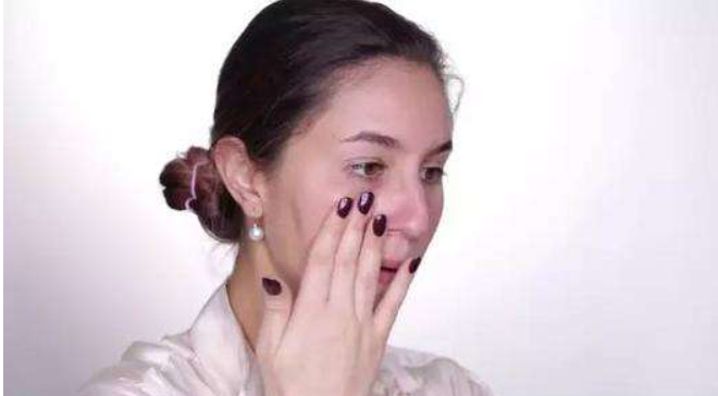 去黑眼圈的眼霜哪款好(黑眼圈用什么眼霜最好)(1)