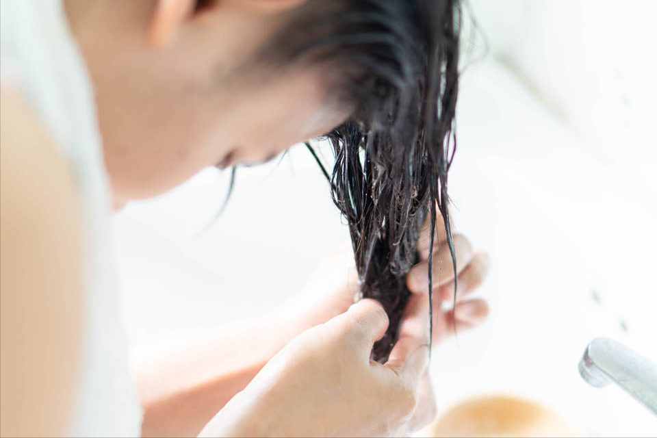 发膜有什么作用与功效(自己如何做发膜养护头发)(2)