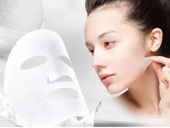 哪种面膜美白效果好(保湿补水美白面膜推荐)(1)