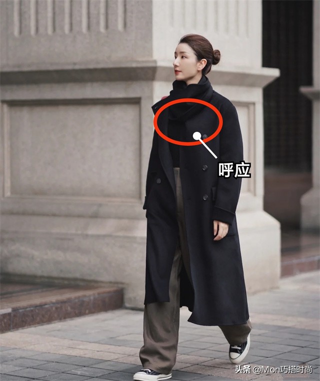 围巾搭配衣服颜色技巧(围巾配大衣的五种系法)(6)