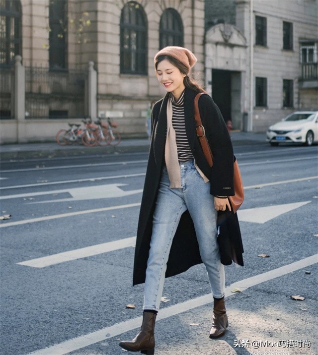 围巾搭配衣服颜色技巧(围巾配大衣的五种系法)(12)