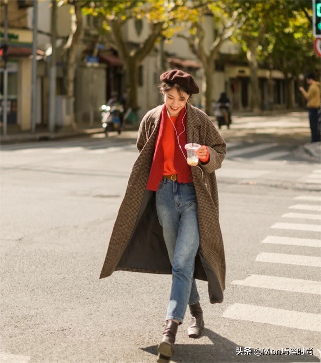 围巾搭配衣服颜色技巧(围巾配大衣的五种系法)(13)