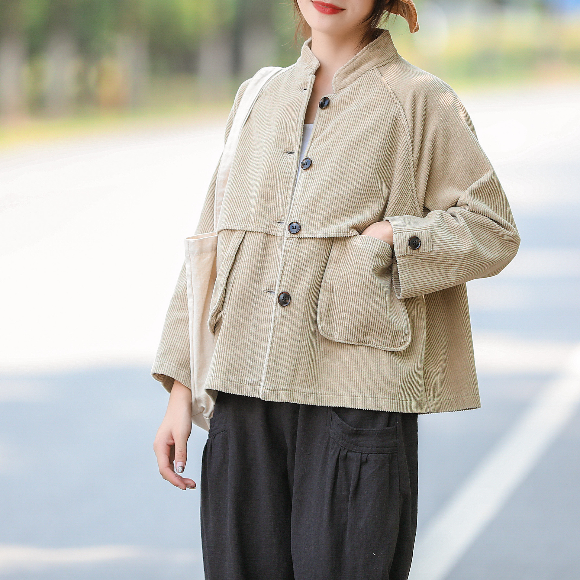 复古衣服批发女装(入春的第一件短外套复古风短外套)(2)