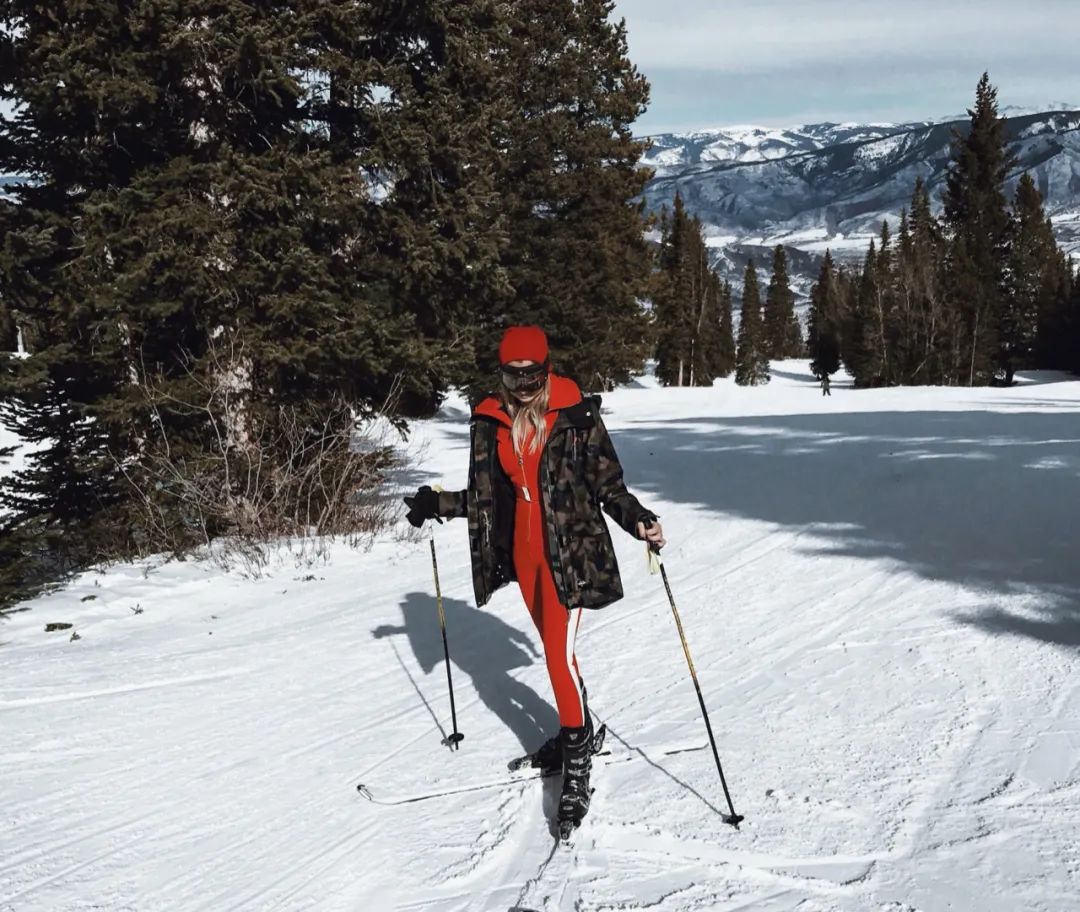 女士品牌羽绒服有哪些牌子（29个品牌大推荐，专业保暖又好看）(37)