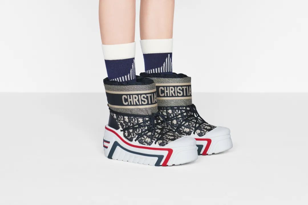 女士品牌羽绒服有哪些牌子（29个品牌大推荐，专业保暖又好看）(80)