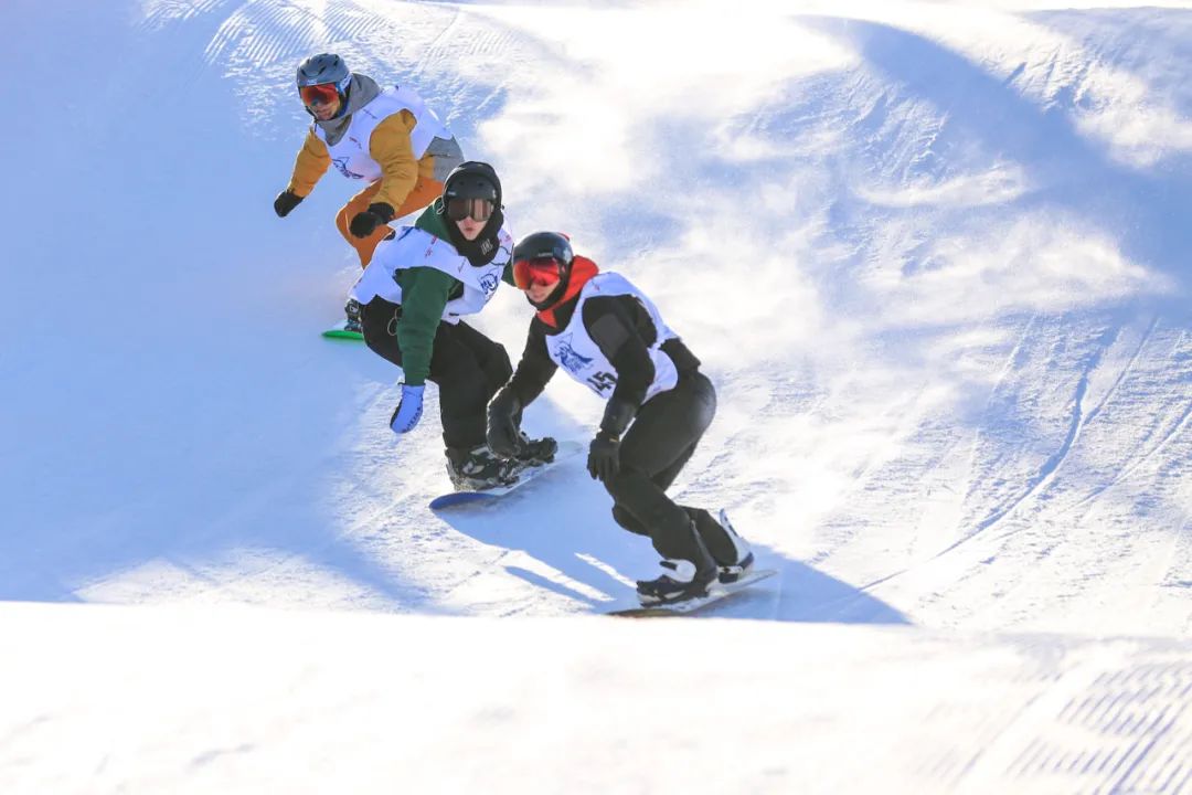 女士品牌羽绒服有哪些牌子（29个品牌大推荐，专业保暖又好看）(102)