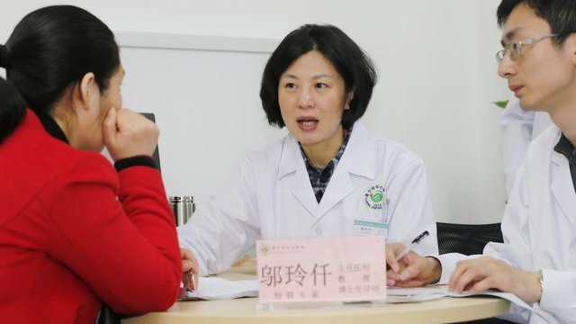 女孩适合学什么专业比较有前途（女生适合学习什么专业好就业）(4)