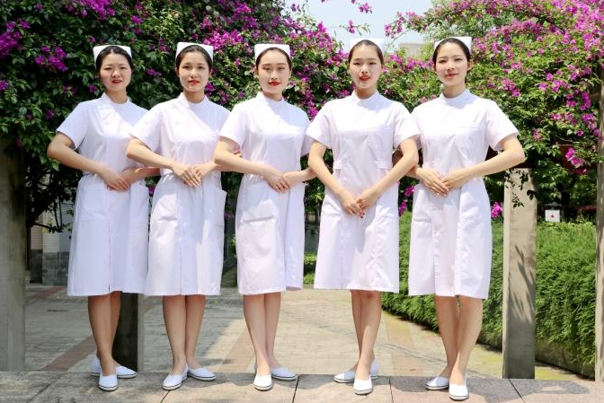 女生学什么专业就业前景好（未来十年女生很吃香的专业）(4)