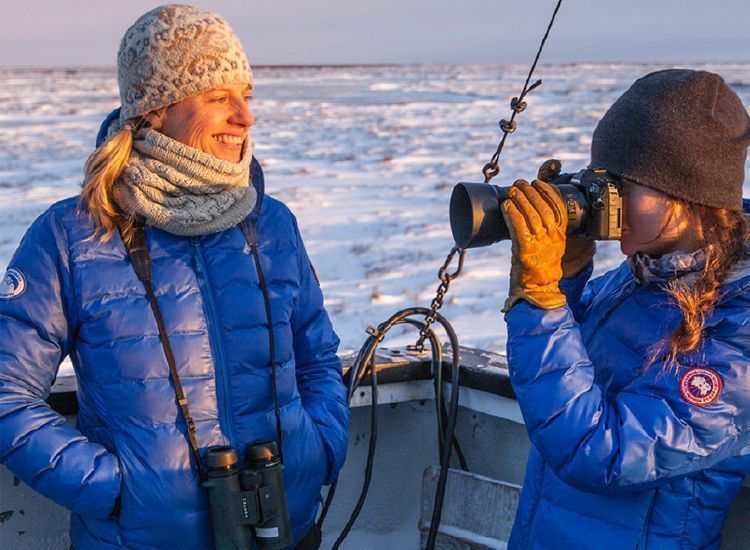 女装羽绒服品牌比较好的推荐（羽绒服哪个品牌价格不贵又保暖）(4)